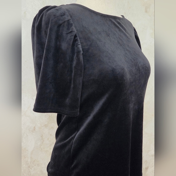LOFT Black Velvet Puff Sleeve Top Medium - Picture 5 of 9